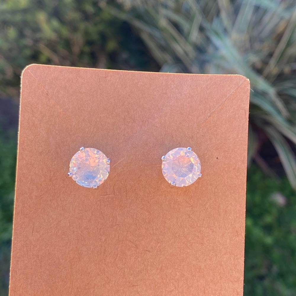 🤍 Stud Earrings 🤍